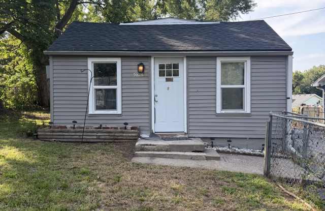 5814 Northeast Gunn Avenue photos photos