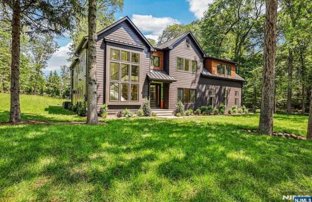 61 Riverview Terrace - 61 Riverview Terrace, Upper Saddle River, NJ 07458
