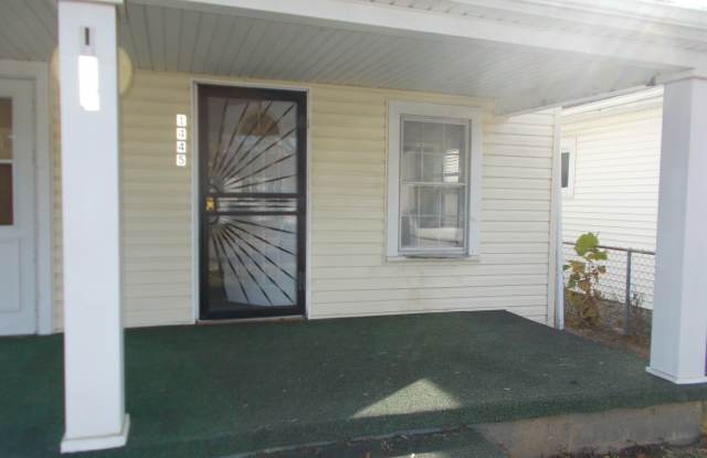 Spacious 1-Bedroom, 1-Bath Unit – 1,000 Sq. Ft. - 1445 Harris Street, Richmond, IN 47374