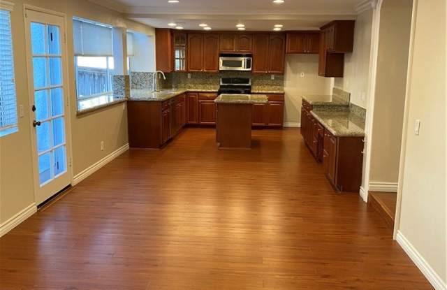 29391 Crown Ridge Gallery 2