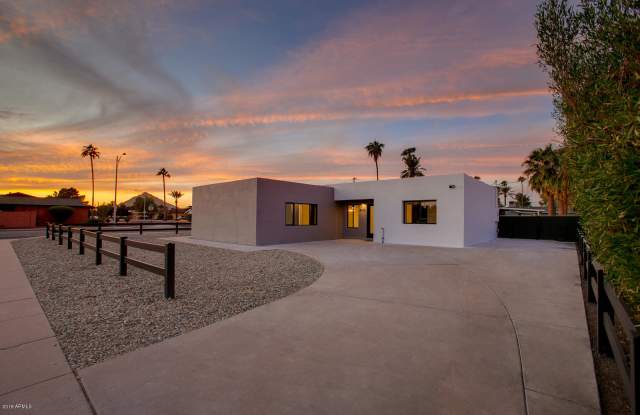 8402 E HEATHERBRAE Avenue - 8402 East Heatherbrae Avenue, Scottsdale, AZ 85251