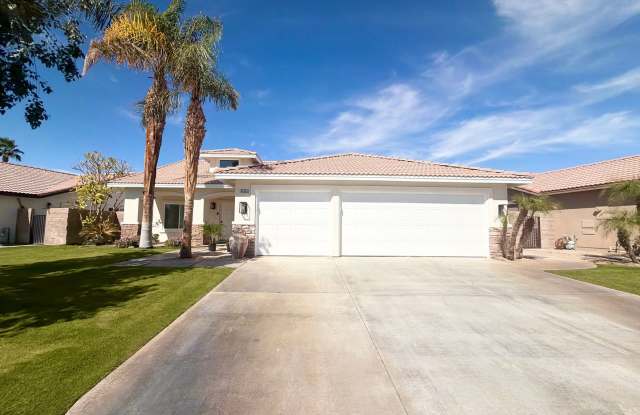 COMING SOON!! GORGEOUS 4 Bedroom 2 Bathroom Home in La Quinta. photos photos