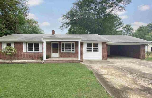 9 Bristol Drive - 9 Bristol Drive, Wade Hampton, SC 29687