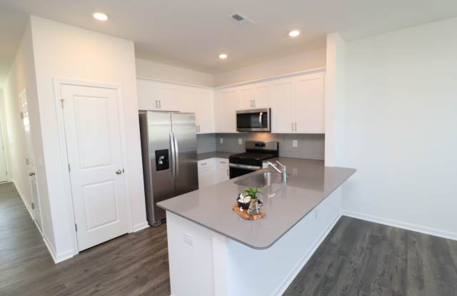 374 Freestall Dr Gallery 3