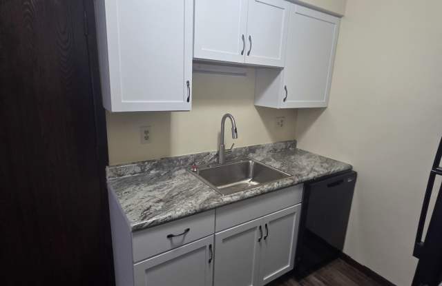 906 Hill St photos photos