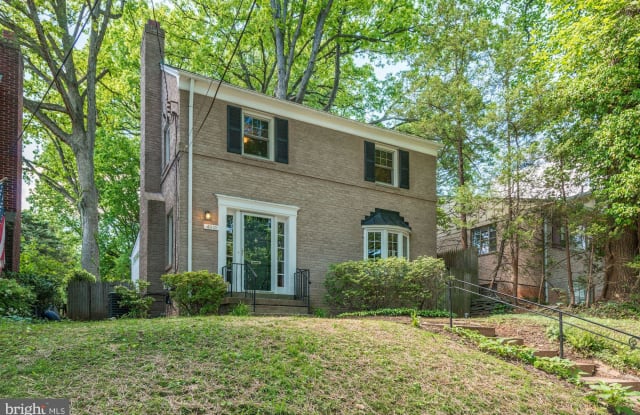 6010 32ND STREET NW - 6010 32nd St NW, Washington, DC 20015