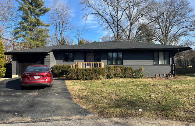 501 S Arbutus Dr photos photos