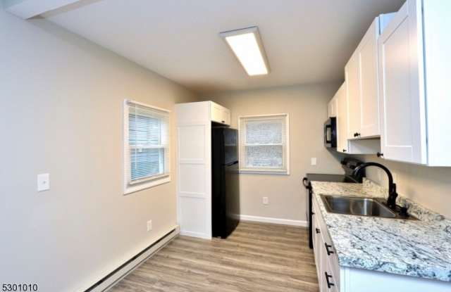 5 Diamond Dr Gallery 4