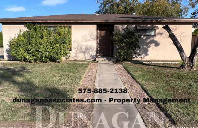 Spacious 3 bed,  1 1/2 bath photos photos