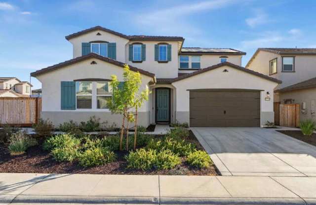 12700 Crossbill Way Gallery 1
