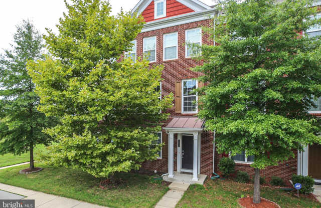 25501 AMBER GATE Terrace Gallery 1