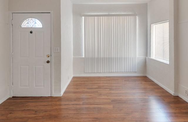 Charming 3 bedroom 1  bath in Berkeley Gallery 3