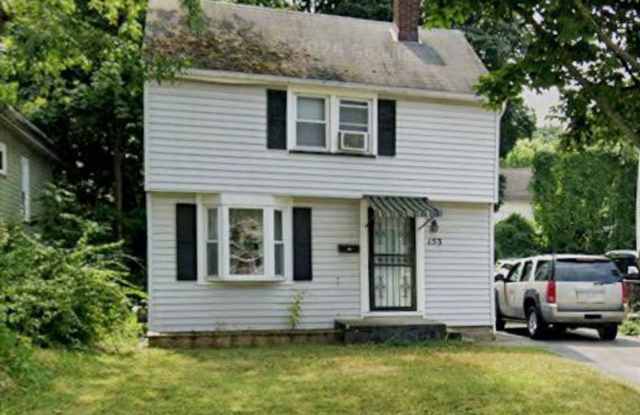 Cute 2/3 Bedroom Single Family House Available Now photos photos