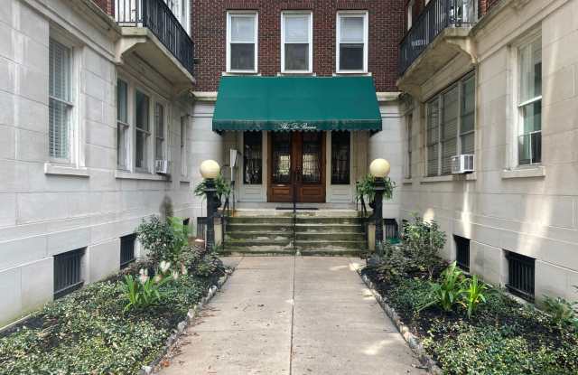 Long Term Rental in the Heart of Downtown! Gallery 4