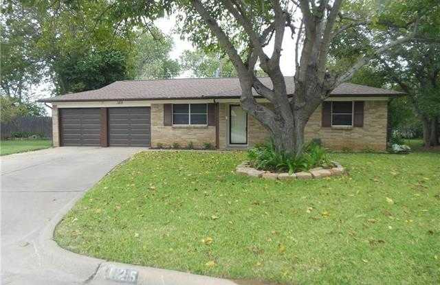 125 Collins Court - 125 Collins Court, Burleson, TX 76028