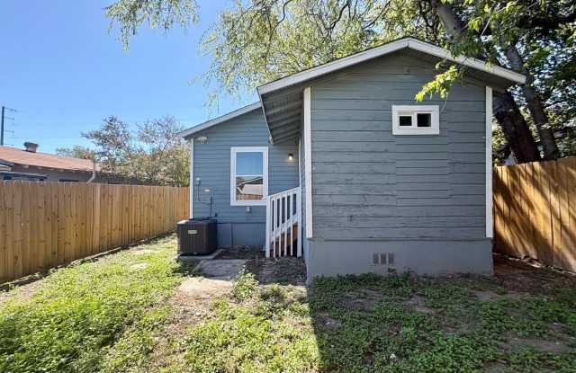Fall Special: Remodeled 3/2 Home for Just $1,099! Gallery 4