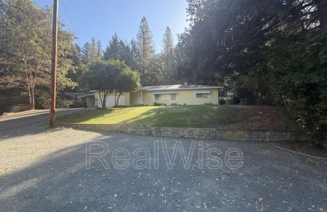 7665 Rogue River Hwy Gallery 2
