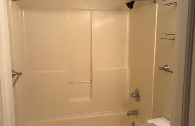 Charming 1-Bedroom Apartment in Historic Augusta – Minutes from Downtown & Medical District! Gallery 4