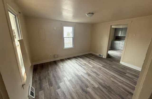745 SCHOFIELD AVENUE photos photos