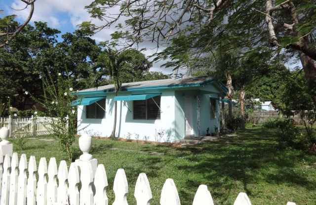 109 SW 3rd Street photos photos