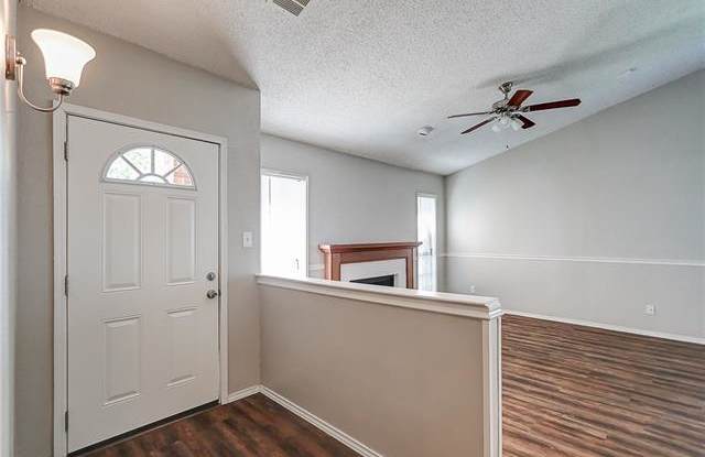 7913 Firefly Drive Gallery 3