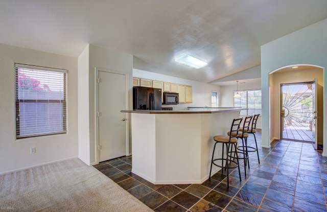 15457 W SHANGRI LA Road Gallery 2