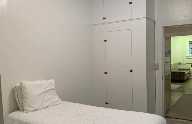 207 4th Avenue - 7 photos photos