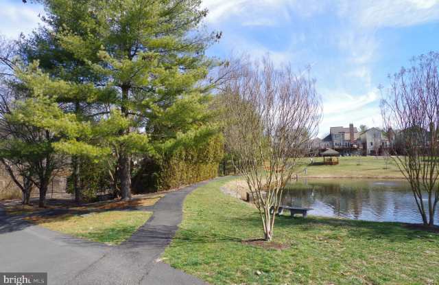 2909 ELMTOP COURT Gallery 4
