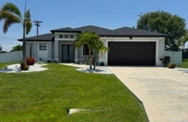 3423 SW 15th Avenue photos photos