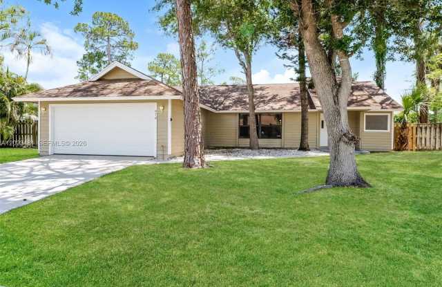 878 Daffodil Dr photos photos