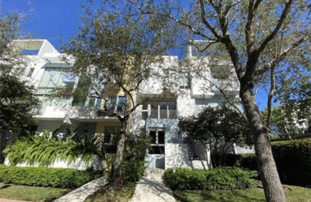 163 N Shore Dr 163-2 - 163 N Shore Dr, Miami Beach, FL 33141
