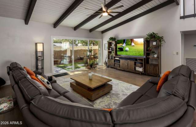 8633 E Monterosa Avenue Gallery 2