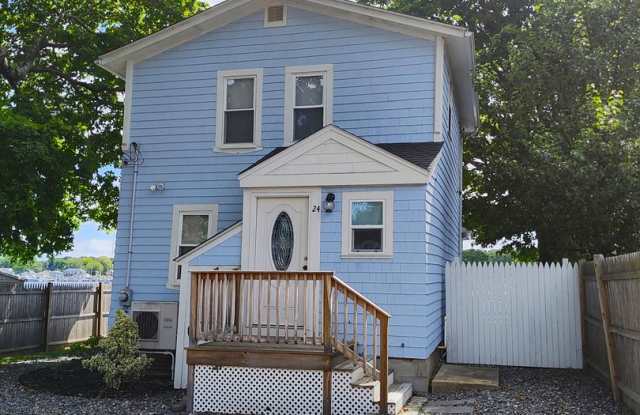 ****Warwick/Oakland Beach – Exclusive Waterfront Single Family - $2,850**** photos photos