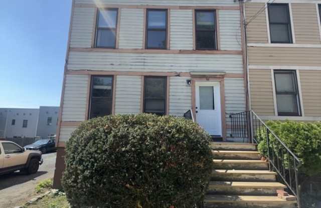 24 Delaware Street - 2 photos photos