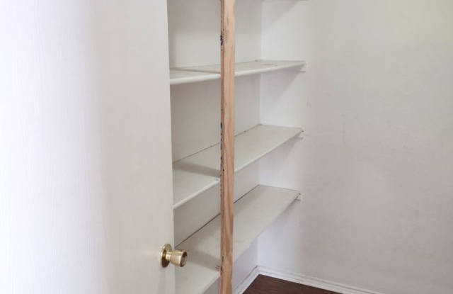 $1945 3 bedroom / 2 bath house in Quail Run in Sanger photos photos