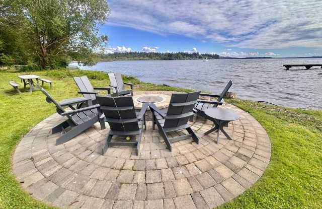 Rare Kirkland Condo on the Juanita Waterfront! Available August 1st, 2026! photos photos