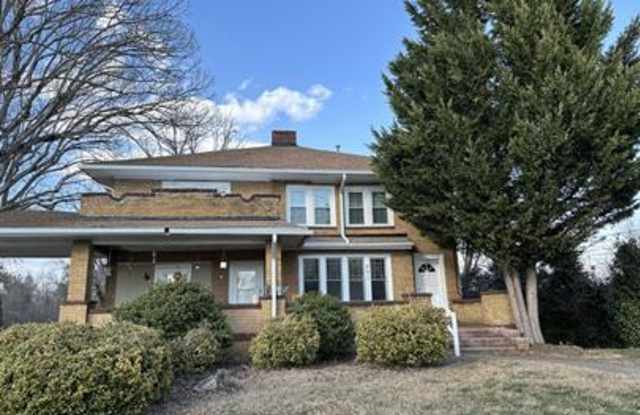 891 Haywood Rd photos photos