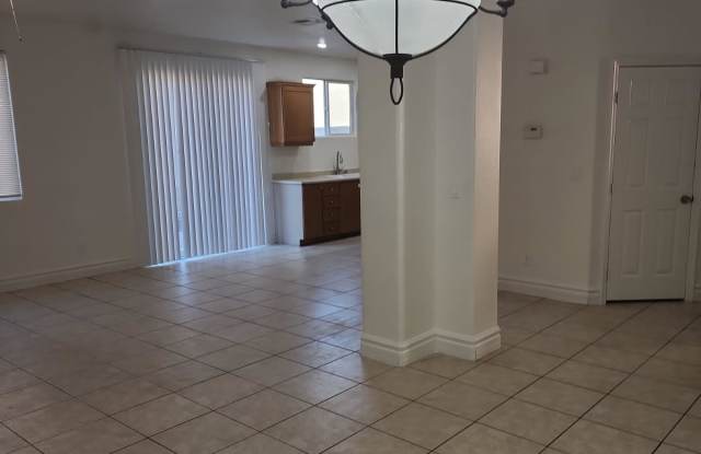 9662 Ziegler Ave Gallery 3