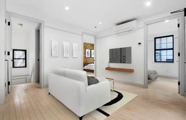 459 W 43rd St - 459 West 43rd Street, New York City, NY 10036