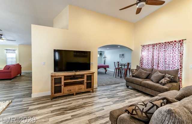 2237 Wilhelmina Circle Gallery 3