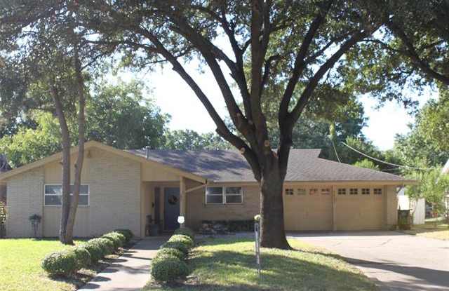 2821 Southgate Drive - 2821 Southgate Drive, Fort Worth, TX 76133