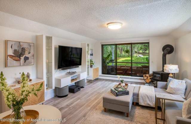 1328 Vine photos photos 1328 Vine photos photos