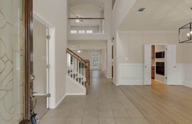 18615 Rogers Gln Gallery 2