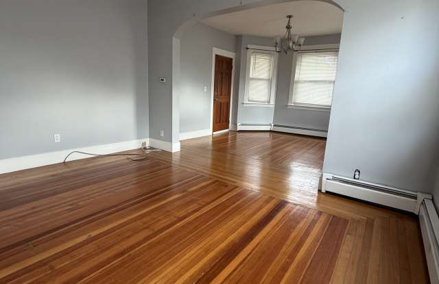 127 Whitford Ave Gallery 3