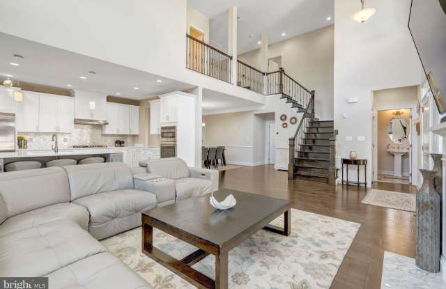 23311 SILCOTT WOODS Terrace Gallery 3