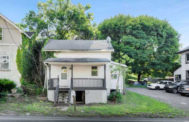 Comfort & Convenience Await at 3200 Flint Hill Rd in Hellertown photos photos