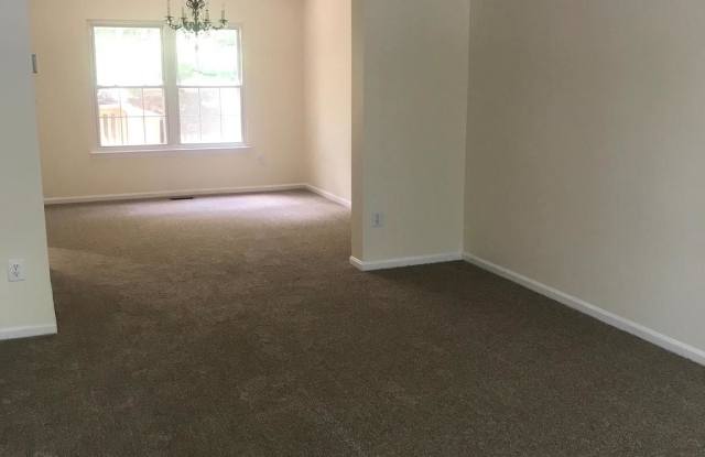 812 TILGHMAN Gallery 2