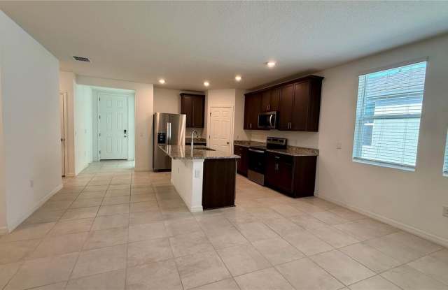 3094 LAUREL OAK Lane Gallery 3