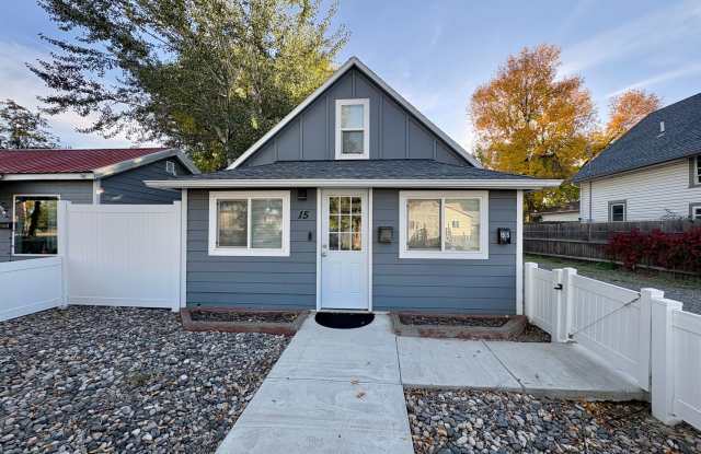 Updated 3 Bedroom 1 Bathroom Home! Gallery 3