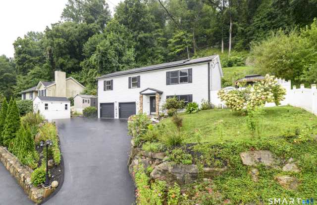 108 Perry Drive Gallery 2